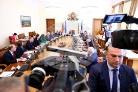 Служебно правителство - първо заседание