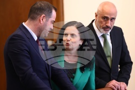 Служебно правителство - първо заседание