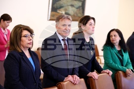 Служебно правителство - първо заседание