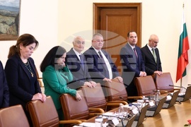 Служебно правителство - първо заседание