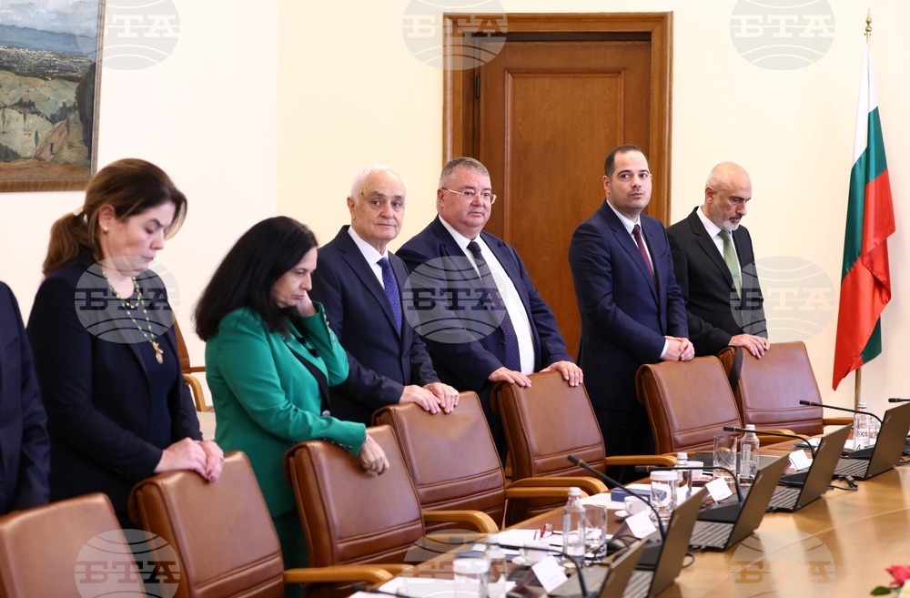 Служебно правителство - първо заседание