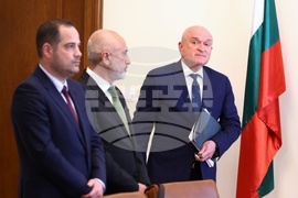 Служебно правителство - първо заседание