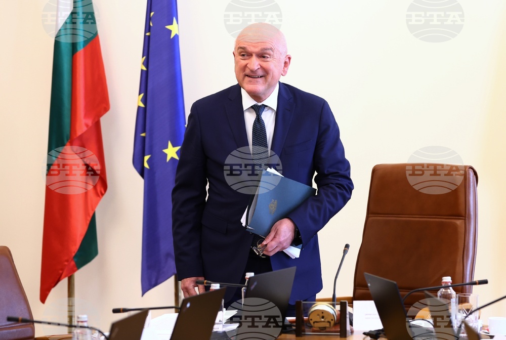 Служебно правителство - първо заседание
