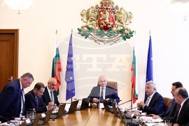 Служебно правителство - първо заседание