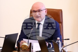 Служебно правителство - първо заседание