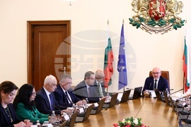 Служебно правителство - първо заседание