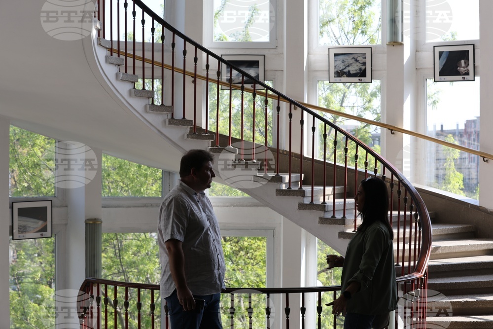 Брутният вътрешен продукт на България нараства с 3,2 на сто през третото тримесечие на годишна база, съобщи НСИ 