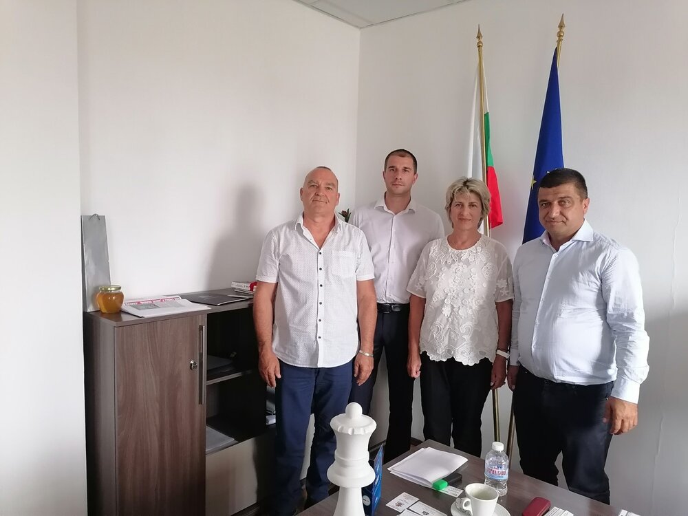 Весела Лечева разговаря с представители на Националното сдружение на кметовете на кметства