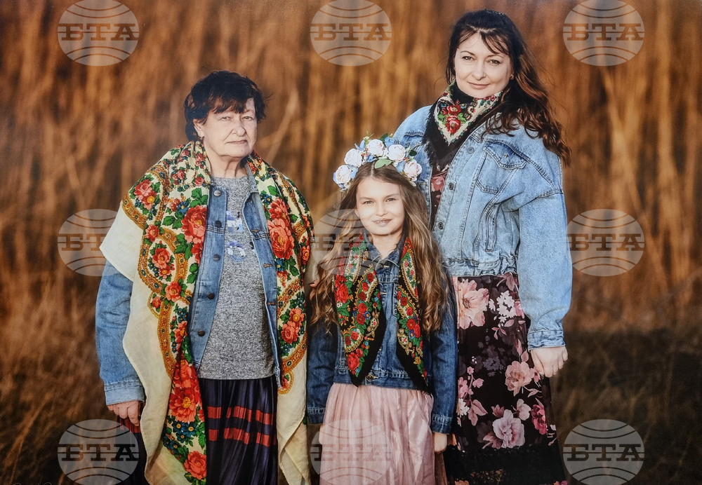 Варна - „Жените на Украйна в България“ - фотоизложба