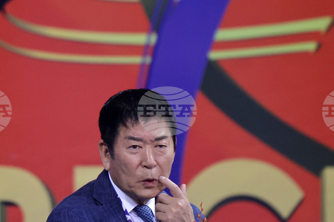 Президентът на Международната федерация по гимнастика Моринари Ватанабе пристига в България за Световното първенство за девойки 