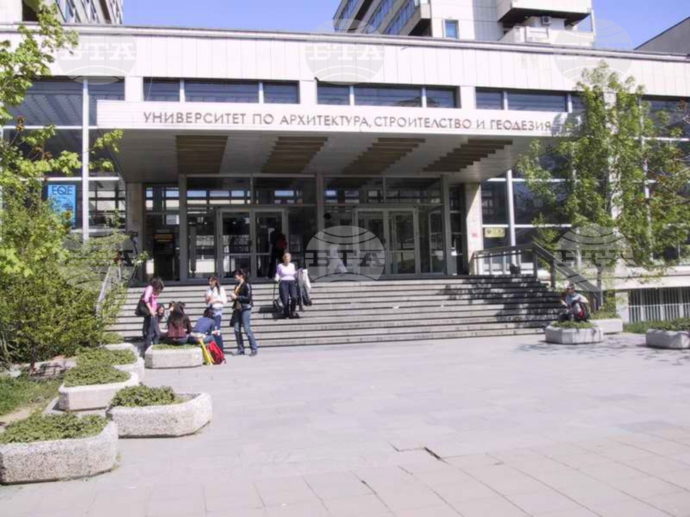 Изложба представя развитието на Геодезическия факултет на УАСГ