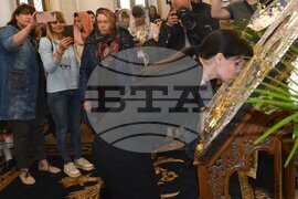 Хасково - икона - поклонение