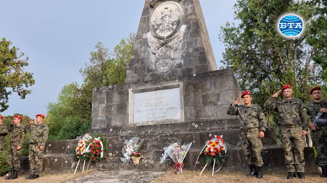 С тържествен военен ритуал на Белия паметник в Ловеч бяха отбелязани 144 години от Освобождението на града