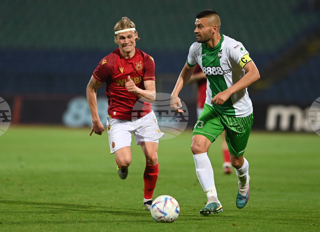 Улаус Скаршем поднови договора си с ЦСКА