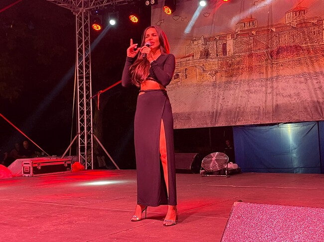 Алисия очарова публиката на Видинския панаир