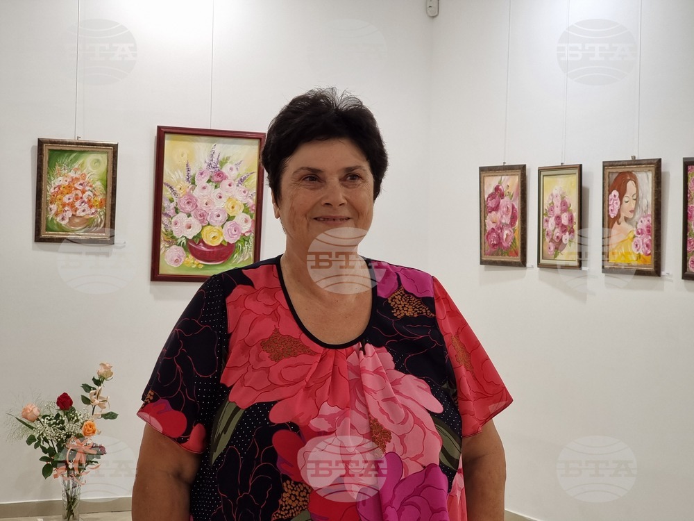 Даниела Колева отправя "Цветни послания" в зала "Иван Милев" в Казанлък