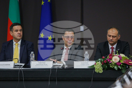 Никола Стоянов - Служби по търговско-икономическите въпроси - среща