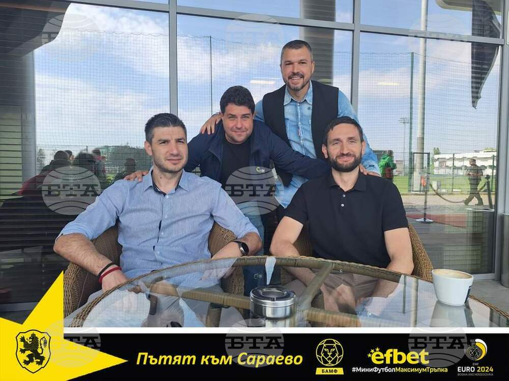 Валери Божинов посети лагера на националния отбор по минифутбол
