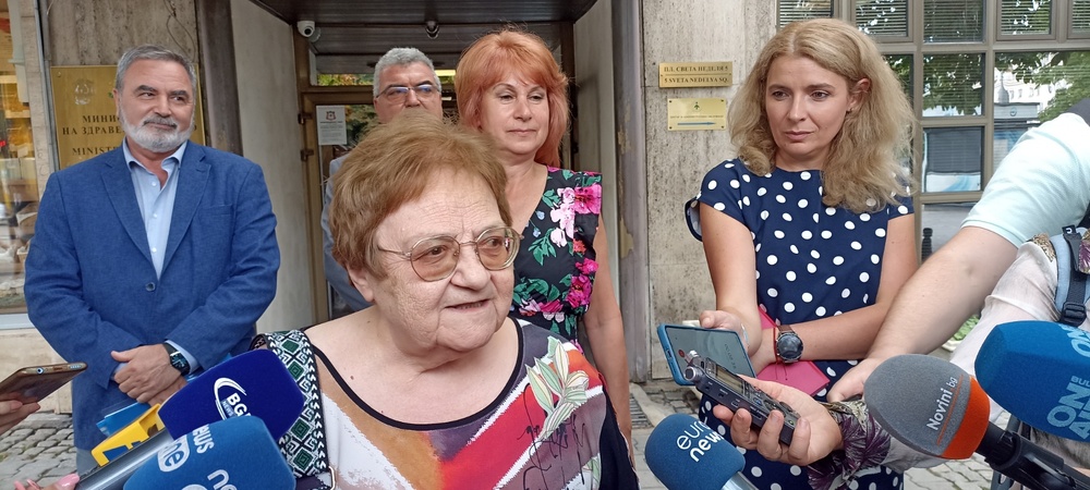 От четвъртък, 25 август, маските в градския транспорт вече не са задължителни