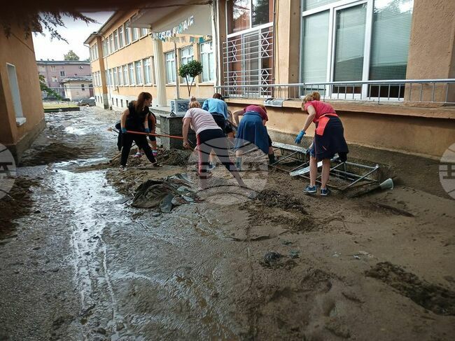 Съюзът на работодателите в народната просвета ще преведе 2000 лв. на Професионалната гимназия по железопътен транспорт в Карлово