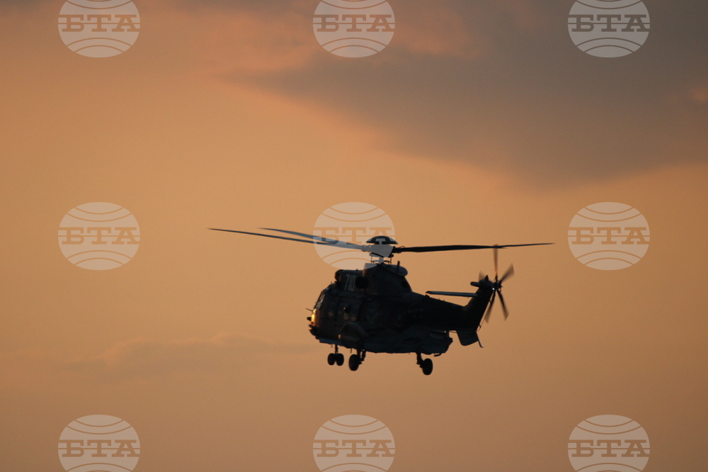 Large Wildfire Raging near Ilindentsi, Cougar Helicopter Helps Extinguishing Efforts