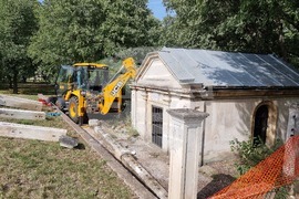 Русе - гробница - реставрация