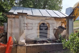 Русе - гробница - реставрация