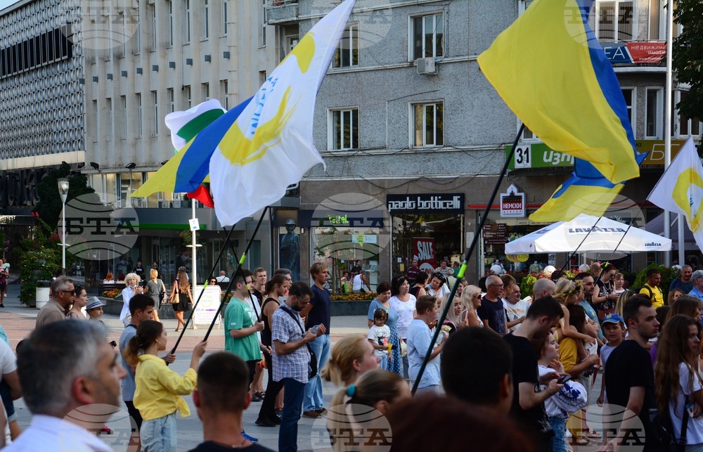 Варна - украински бежанци - Национален празник на Украйна