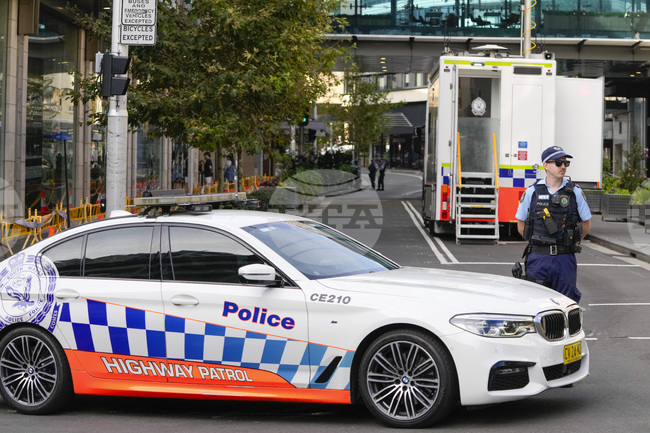 Един мъртъв и двама тежко ранени при нападение с хладно оръжие в Сидни