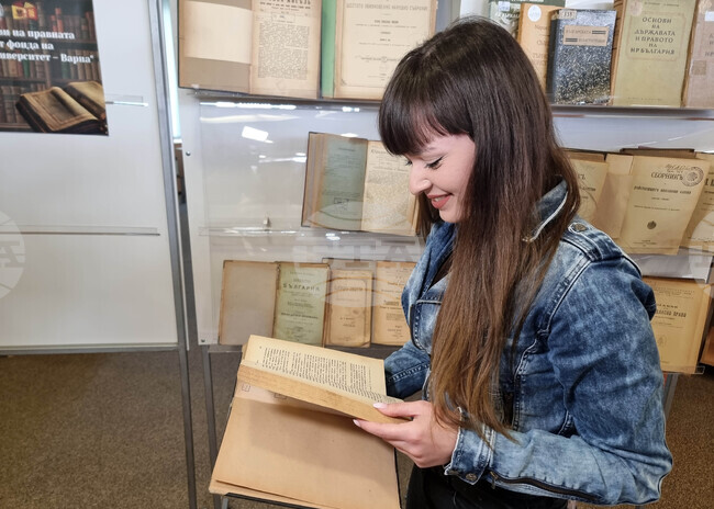 Варна - университет - изложба