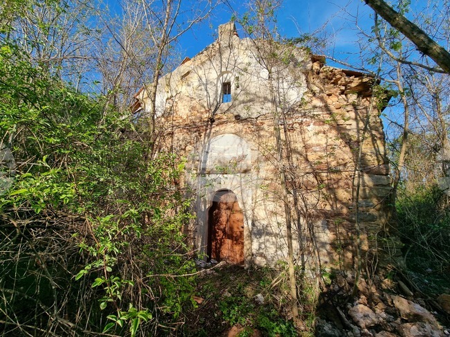 Село Брезнишки извор - църква "Св. Троица" - ремонт 