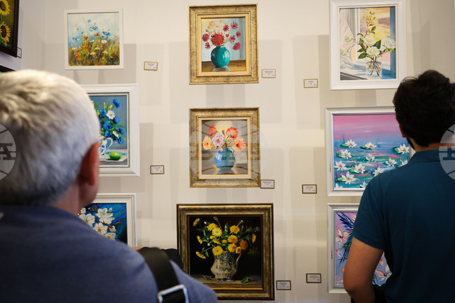 Бургас - „Цветница е!“ - живопис - изложба