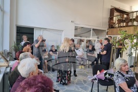 Разград - изложба-базар - библиотека