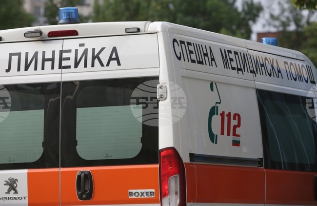 Двама младежи са загинали при възпламеняване на катастрофирал лек автомобил в Пловдивско 