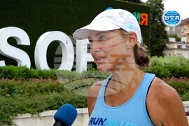 Австралийската активистка Мина Гули тича в България, за да призове за опазването на водата