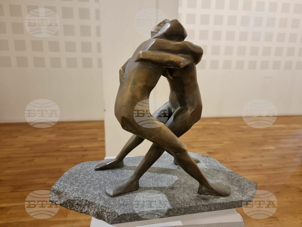 Варна - изложба - скулптура на Никола Станчев