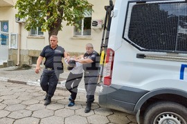 Първомай - задържан чужд гражданин