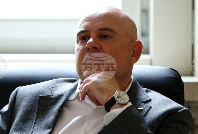 Народно събрание - Комисия за Мартин Божанов