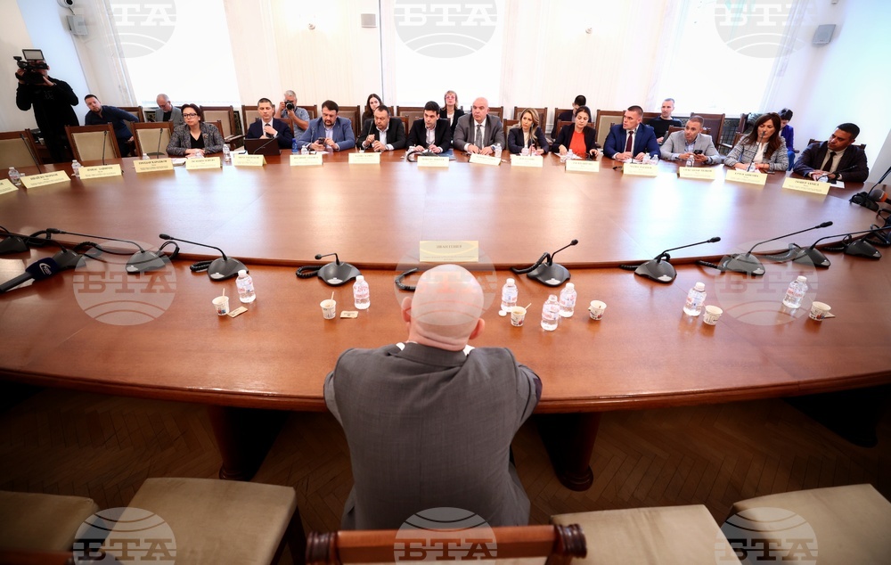 Народно събрание - Комисия за Мартин Божанов