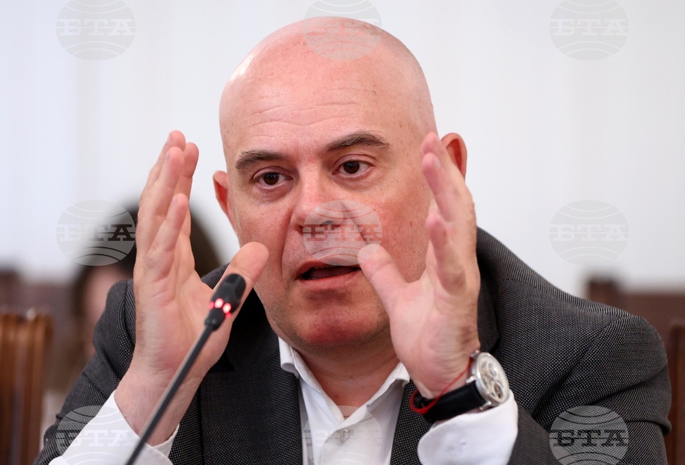 Народно събрание - Комисия за Мартин Божанов