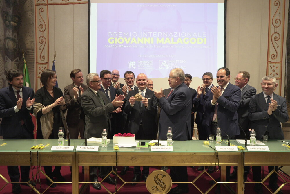 Илхан Кючюк с престижна награда на официална церемония в италианския Сенат