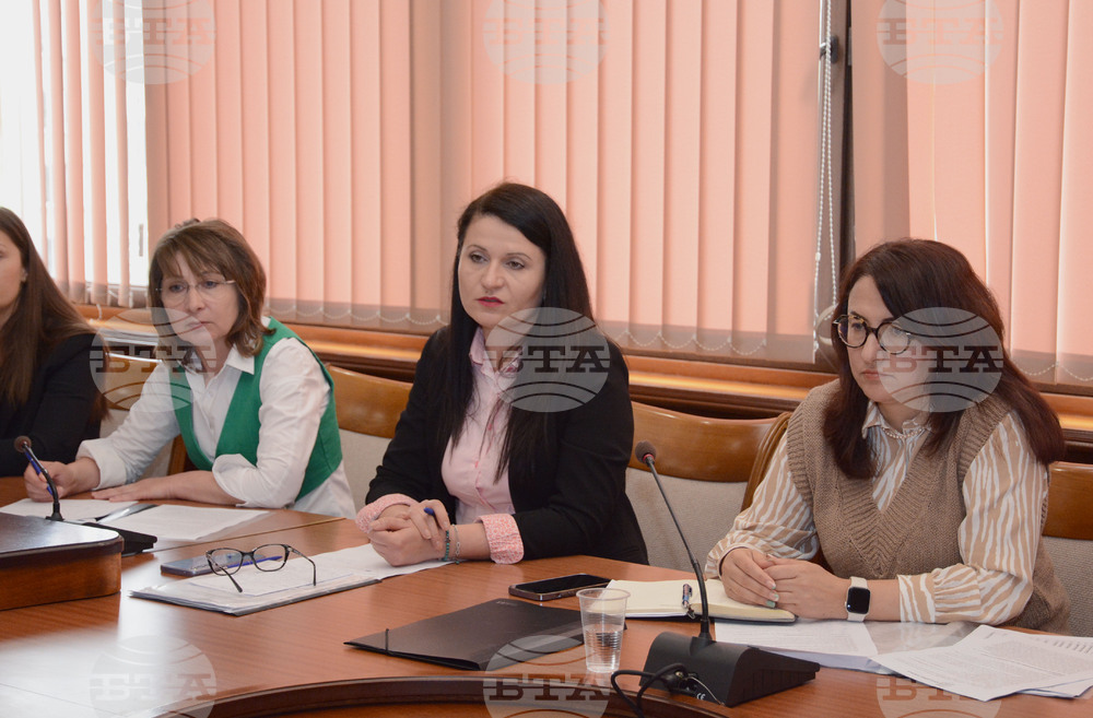 Община Варна: Заместник-кметът Снежана Апостолова откри първото заседание на новия Съвет по въпросите на социалните услуги