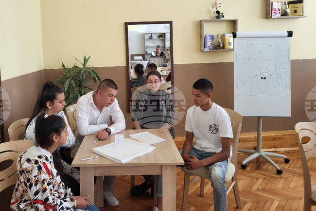 Самоков - „Грамотни и работни“ - училищно състезание