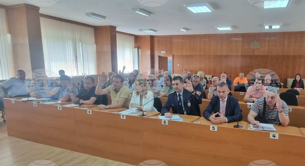 Премахване на кръстовището до двата хипермаркета в Шумен, където загина млада жена, бе предложено на Комисията по безопасност на движението