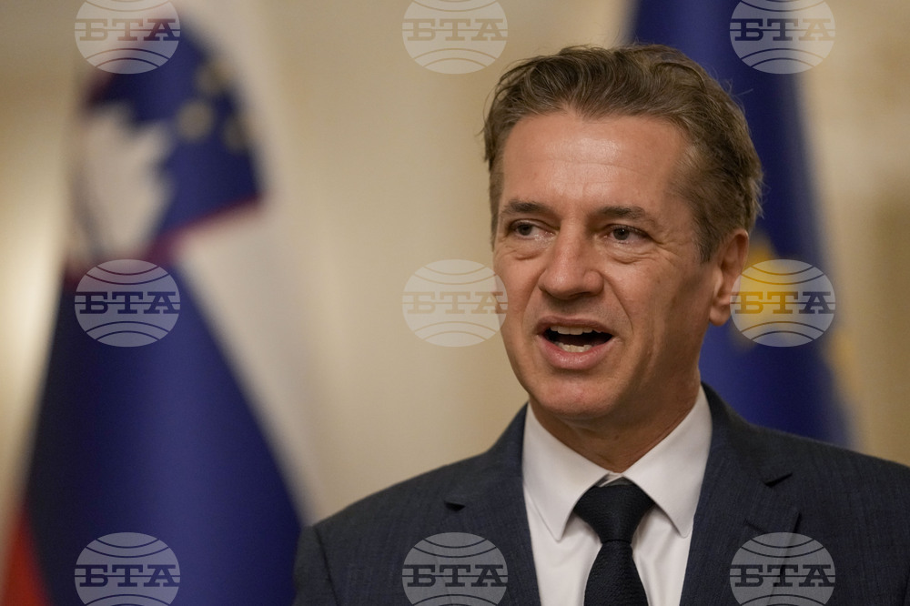 Словенският премиер ще участва в срещата в Париж за Украйна, след като Словения критикува ЕС за липсата на европейските лидери на първата среща