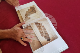 Казанлък - фотоалбум „Строи се монумент“