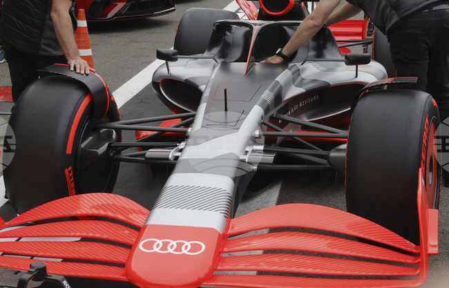 Производителят на спортна екипировка Адидас сключи партньорски договор с отбора на Ауди във Формула 1