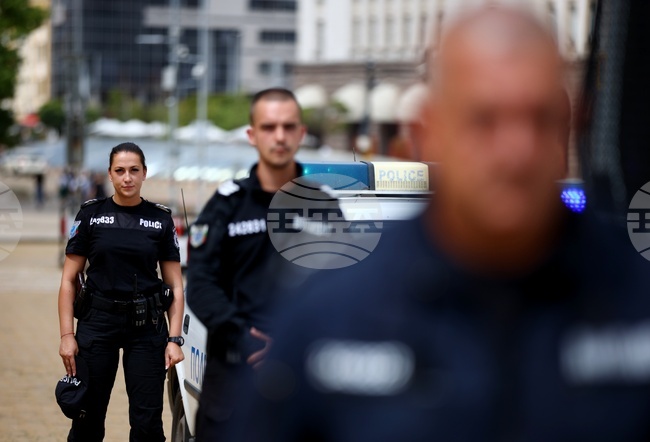 Служители на МВР - едноминутно мълчание