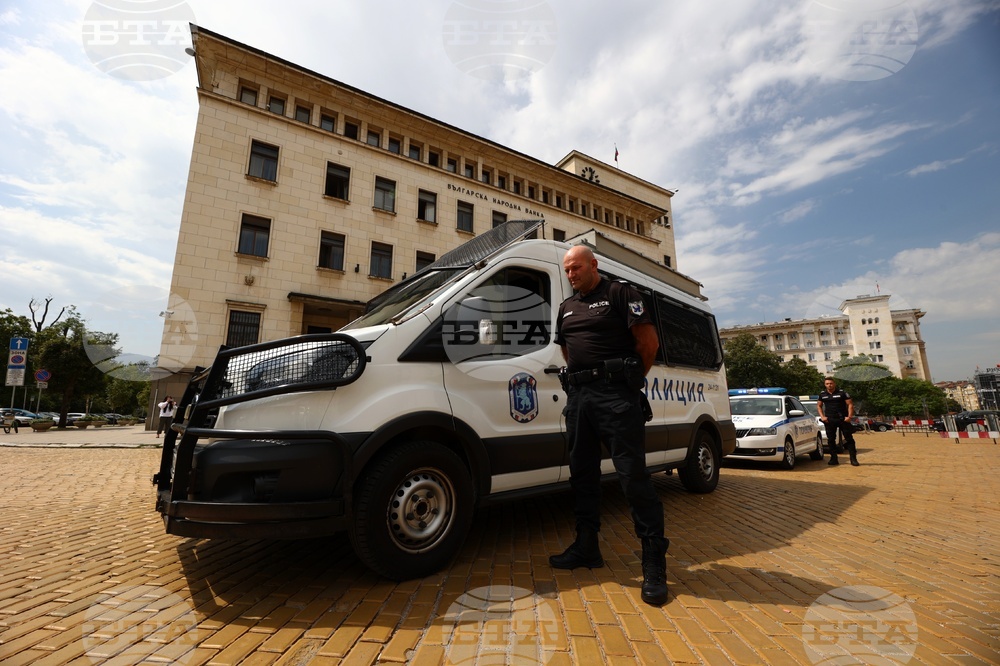 Служители на МВР - едноминутно мълчание
