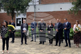 Бургас - поклонение - загинали полицаи